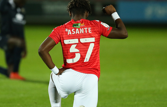 Asante Taking the Knee